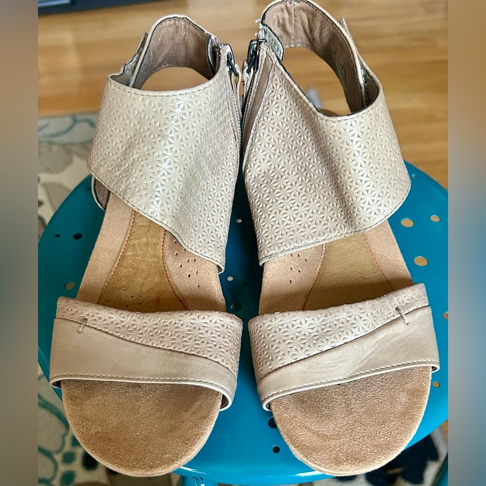 Women's Beige Open-Toe Wedge Sandals